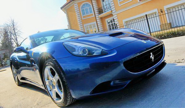 Ferrari California 2012 год заказать на свадьбу съемки