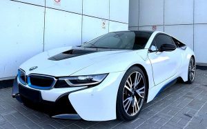 Аренда прокат BMW I8 спорткара без водителя с водителем для фото видео 