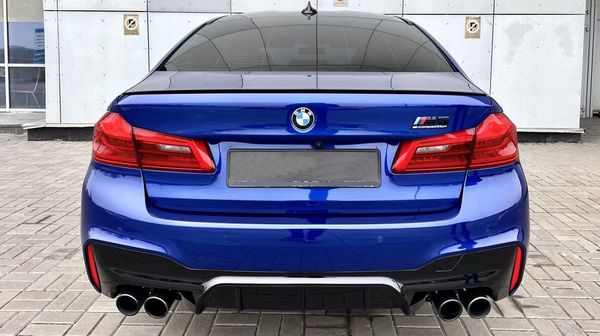 BMW M5 F90 Competition синий прокат спорткара без водителя для фото съемки 