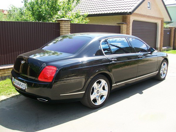 Bentley Continental черный новый