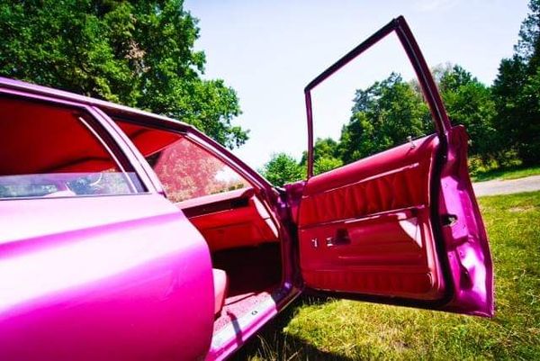 Buick Le sabre розовый на свадьбу съемки аренда