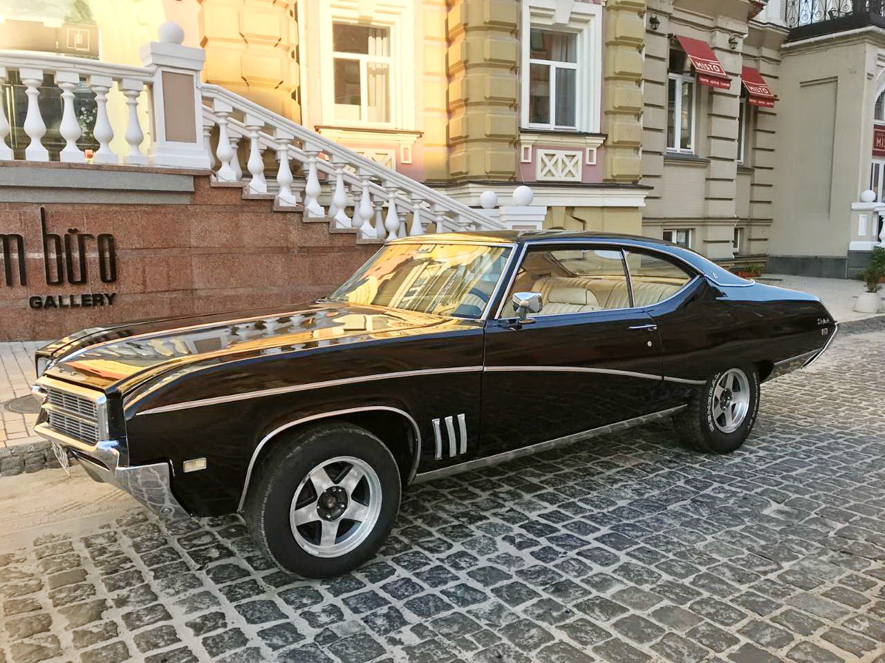 Аренда прокат ретро автомобиля Buick Skylark Custom Киев цена | avtovip.ua