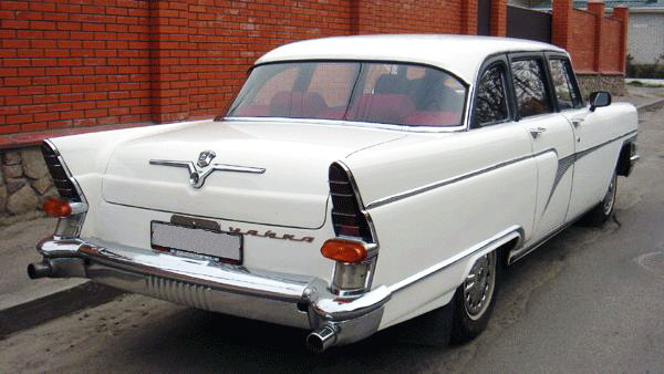 Chayka GAZ-13 белая ретро авто