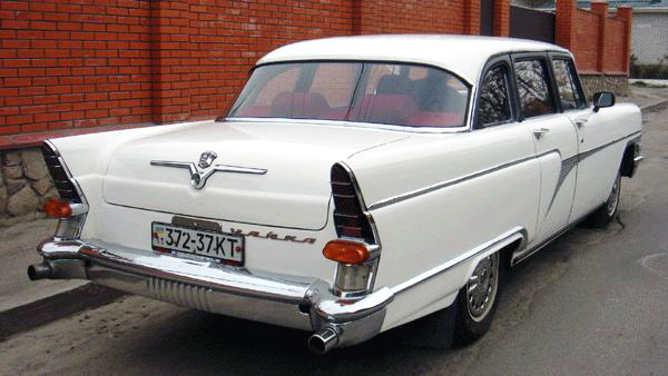 Chayka GAZ-13 белая ретро авто