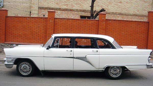 Chayka GAZ-13 белая ретро авто