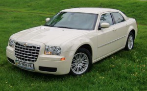 Chrysler 300C ванильный