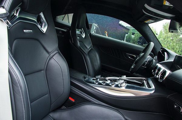 MERCEDES-AMG GT S спорткар аренда прокат с водителем