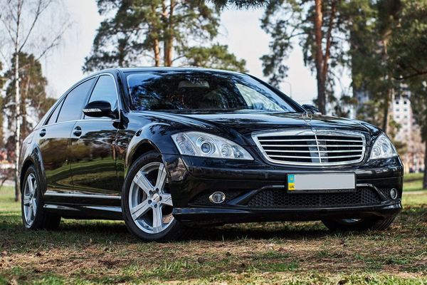 Аренда VIP авто Mercedes W221 S500L AMG прокат аренда на свадьбу съемки
