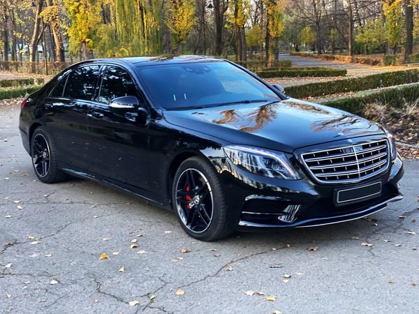 Vip Mercedes-Benz S550 AMG 4MATIC W222 Restyling с водителем без водителя