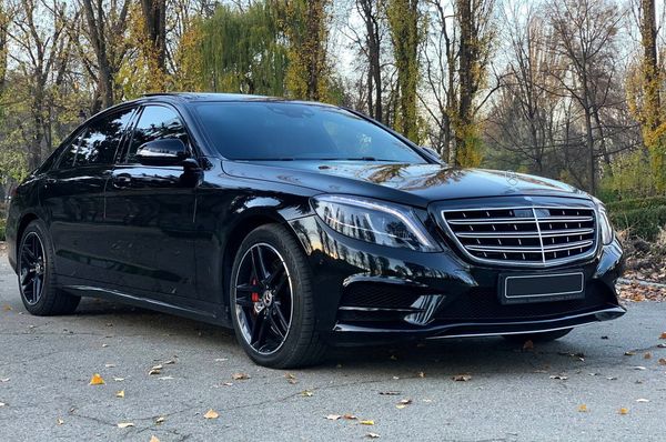 Vip Mercedes-Benz S550 AMG 4MATIC W222 Restyling с водителем без водителя