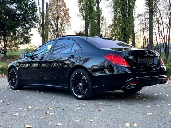 Vip Mercedes-Benz S550 AMG 4MATIC W222 Restyling с водителем без водителя