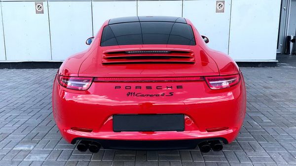 Прокат Porsche 911 Carrera 4S красный с водителем без водителя аренда