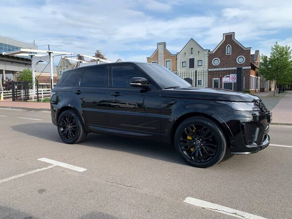 Аренда прокат Range Rover Sport SVR черный с водителем без водителя на свадьбу съемки