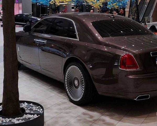 Rolls Royce Ghost заказать на свадьбу в киеве