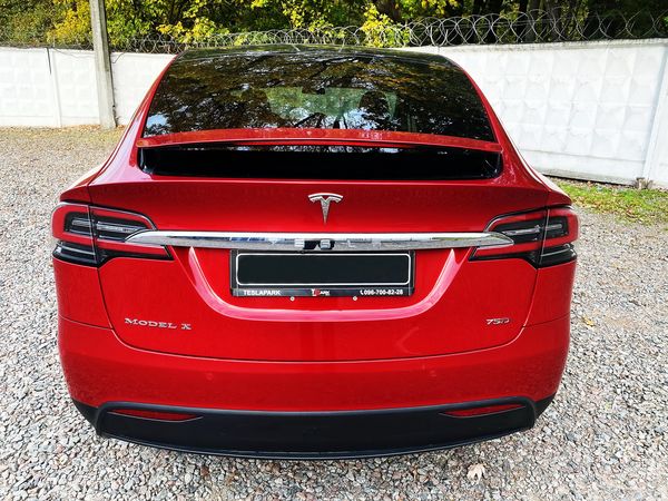 Tesla Model X 75D красная элеткро арендовать на прокат