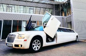 Chrysler 300C Tiffani прокат аренда лимузина на свадьбу девичник