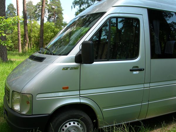 Volksvagen LT28 микроавтобус на 15 мест