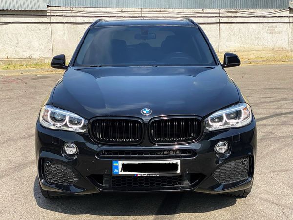 Аренда автомобиля BMW X5 черный прокат без водителя с водителем на свадьбу