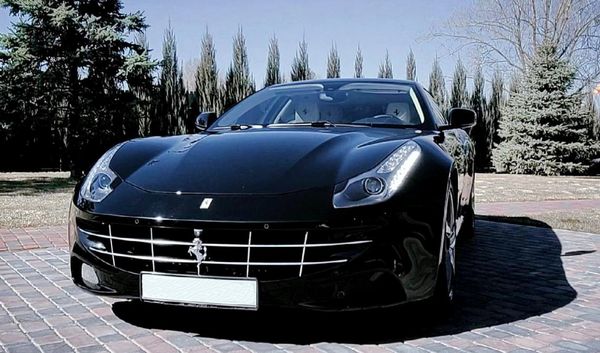 Ferrari-ff черная аренда прокат на съемки
