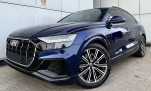 Внедорожник Audi Q8 синий арендовать c водителем прокат без водителя