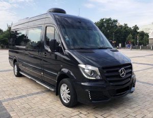 Mercedes Sprinet вип черный заказать микроавтобус на прокат