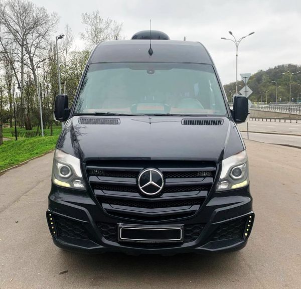Mercedes Sprinter черный VIP микроавтобус аренда с водителем для трансфера бус прокат