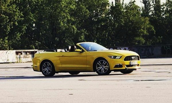 Ford Mustang желтый кабриолет заказать на прокат