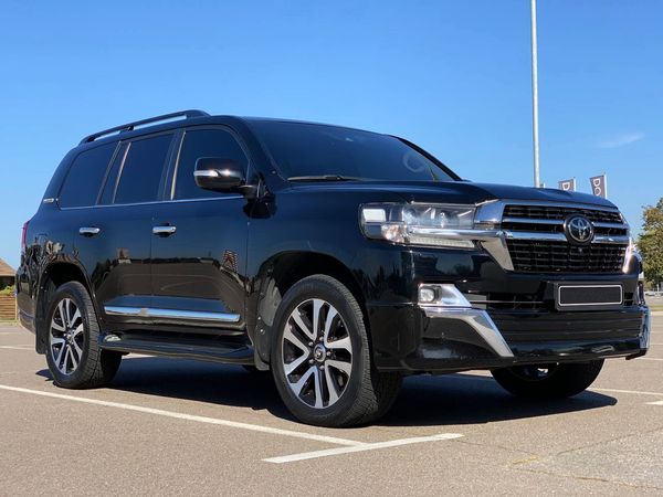 Внедорожник Toyota Land Cruiser 200 аренда внедорожника с водителем джип киев