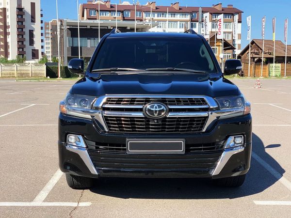 Внедорожник Toyota Land Cruiser 200 аренда внедорожника с водителем джип киев