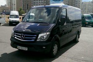 Mercedes Sprinter черный VIP микроавтобус 9 мест