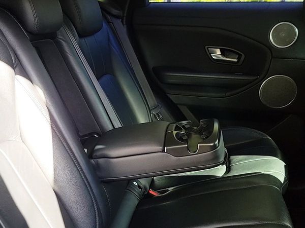 Range Rover Evoque черный заказать джип на свадьбу аренда с водителем внедорожник ренжровер