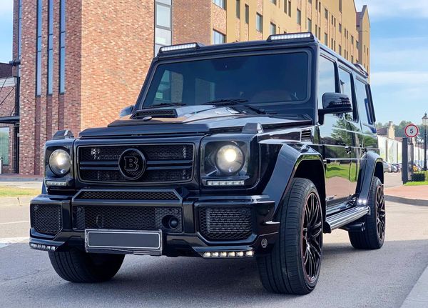 Внедорожник Mercedes Benz G63 Brabus оригинал заказать джип на прокат на свадьбу 