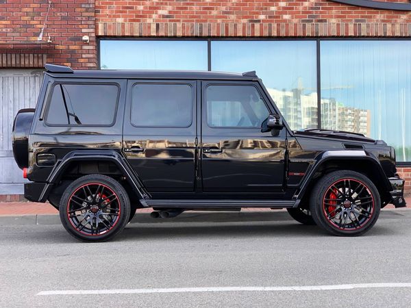 Внедорожник Mercedes Benz G63 Brabus оригинал заказать джип на прокат на свадьбу 