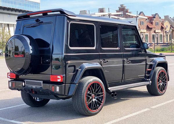 Внедорожник Mercedes Benz G63 Brabus оригинал заказать джип на прокат на свадьбу 