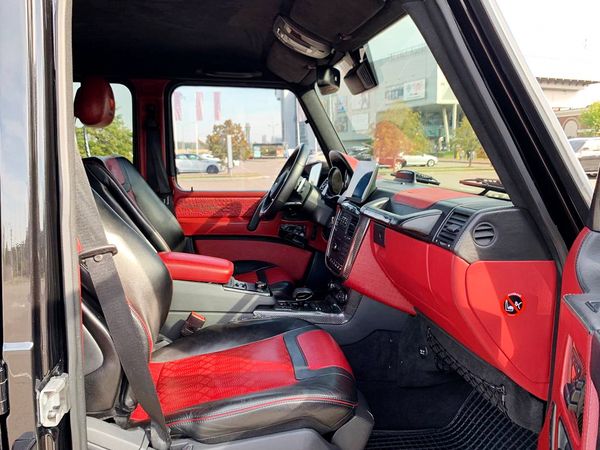 Внедорожник Mercedes Benz G63 Brabus оригинал заказать джип на прокат на свадьбу 