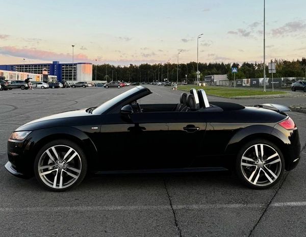 Audi TT S-line Quttro черный заказать кабриолет с водителем на cъемки фотосессию