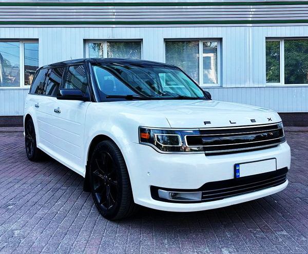 Прокат внедорожник Ford Flex белый арендовать джип на свадьбу в Киеве