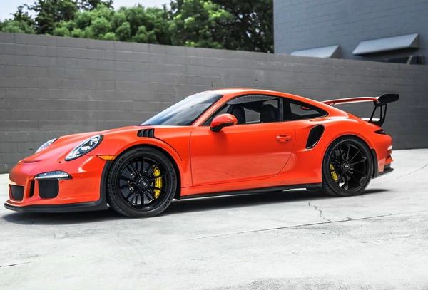 Спорткар Porsche 911 GT 3 RS оранжевый прокат с водителем для тест драйва 