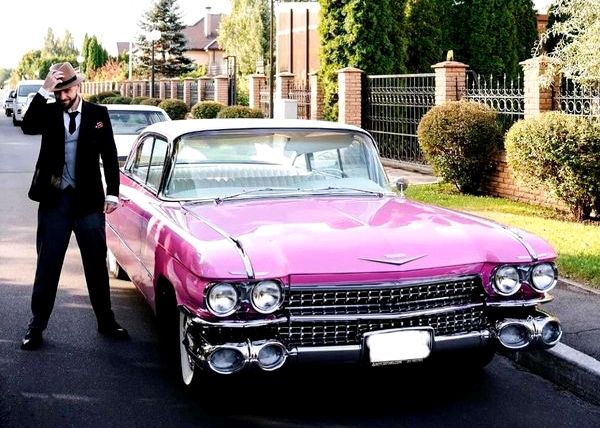 Cadillac Coupe Deville розовый ретро кабриолет прокат аренда