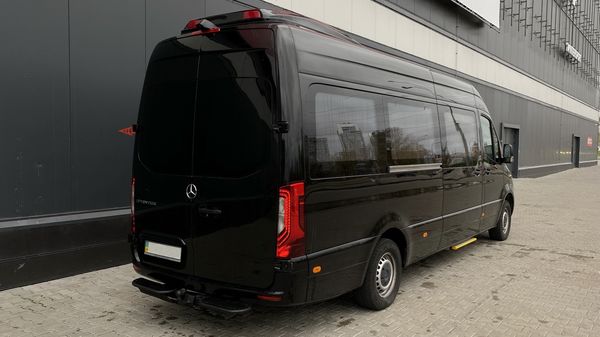 Микроавтобус Mercedes Benz Sprinter VIP 8 аренда с водителем для делегации трансфера в аєропорт