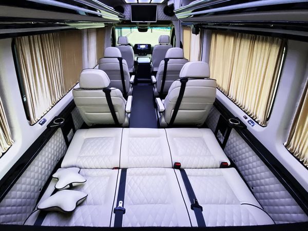 Микроавтобус Mercedes Benz Sprinter VIP 8 аренда с водителем для делегации трансфера в аєропорт