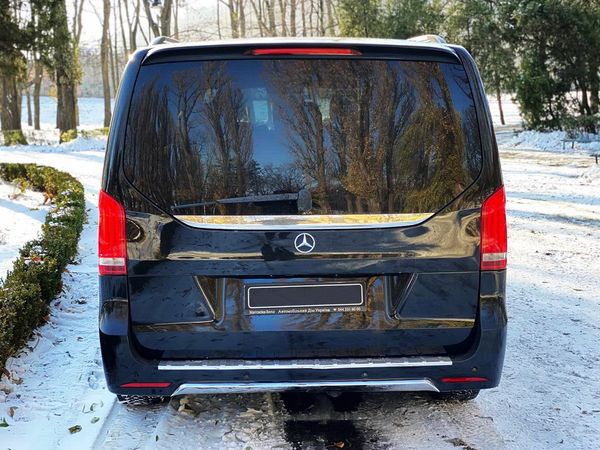 Микроавтобус Mercedes Benz V класс прокат без водителя бус на свадьбу в Киеве