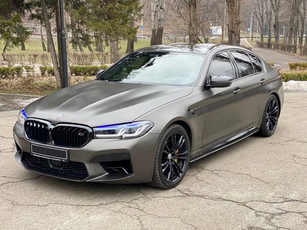 BMW M5 аренда прокат бизнес авто на свадьбу съемки без водителя