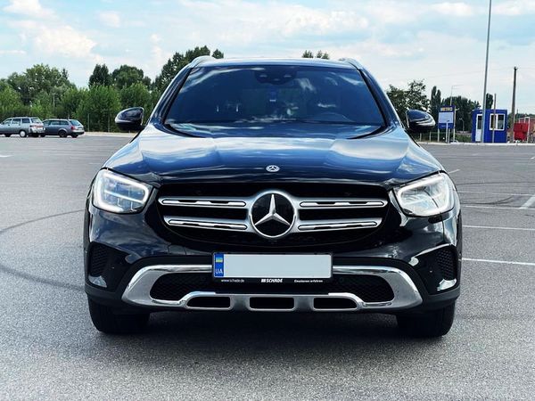 Аренда Mercedes GLC 300 черный джип на прокат на свадьбу