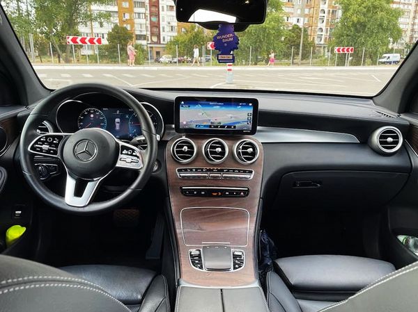 Аренда Mercedes GLC 300 черный джип на прокат на свадьбу