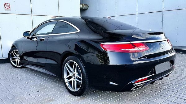 Mercedes-Benz W217 S560 AMG Coupe черный на прокат аренда купе без водителя