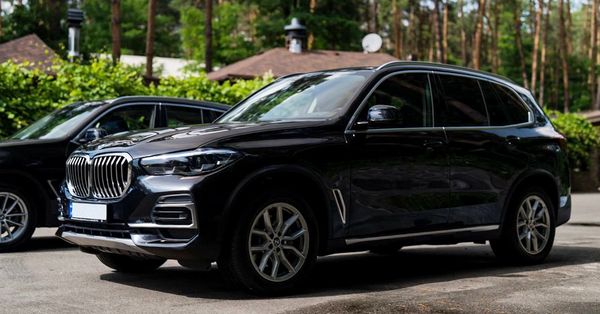 Прокат BMW X5 черный внедорожник на свадьбу прокат джип без водителя