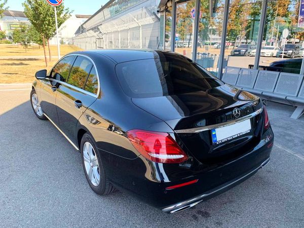 Аренда Mercedes W213 E class авто бизнес класса на свадьбу Киев