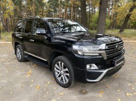 Внедорожник Toyota Land Cruiser 200 аренда внедорожника с водителем джип киев