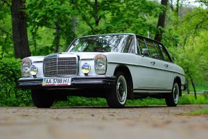 Mercedes 1969 года ретро машина